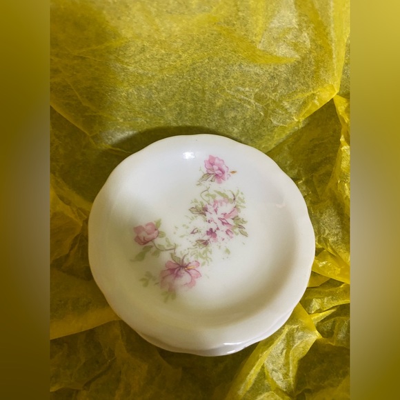 6 Vintage porcelain with Flowers salt dishes